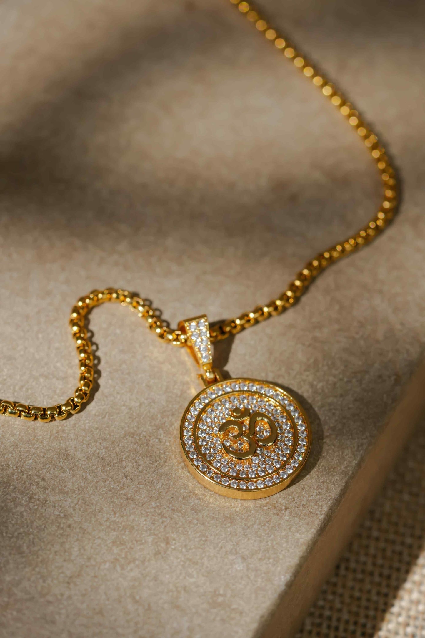 🕉️Om Symbol Pendant With Chain🔱